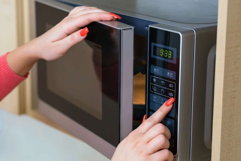 5 Unique Things Your Microwave Can Do Besides Reheating Food
